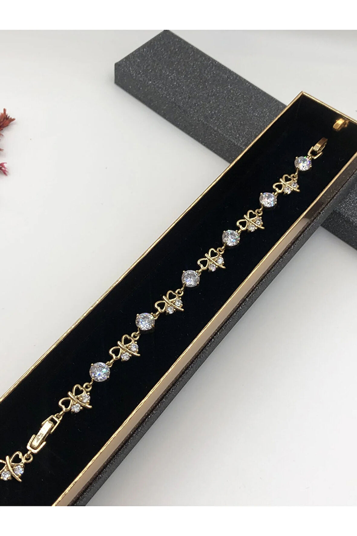 Şıklığın Tamamlayıcısı! Xuping Altın Renk Kadın Bileklik 14 K Gold Renk 17+2 Cm kutulu Renk Atmaz