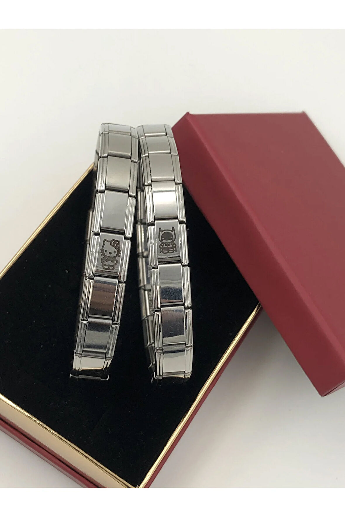 Batman Ve Hello Kitty Italyan Charm Çelik Çift Bilekliği KUTULU HEDİYE NOTU YAZILIR 2 ADET