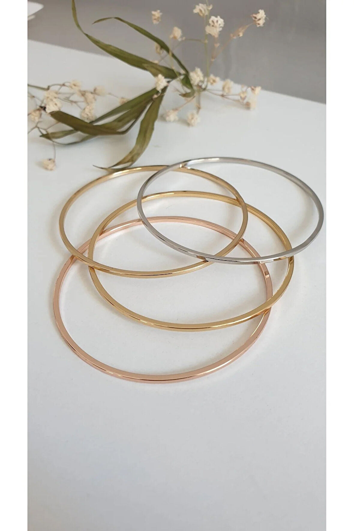 ÇELİK KELEPÇE KADIN 4 LÜ AJDA KİBRİT ÇÖPÜ  BİLEZİK 316L  KARARMAZ RENK GARANTİLİDİR GOLD 5,6 CM