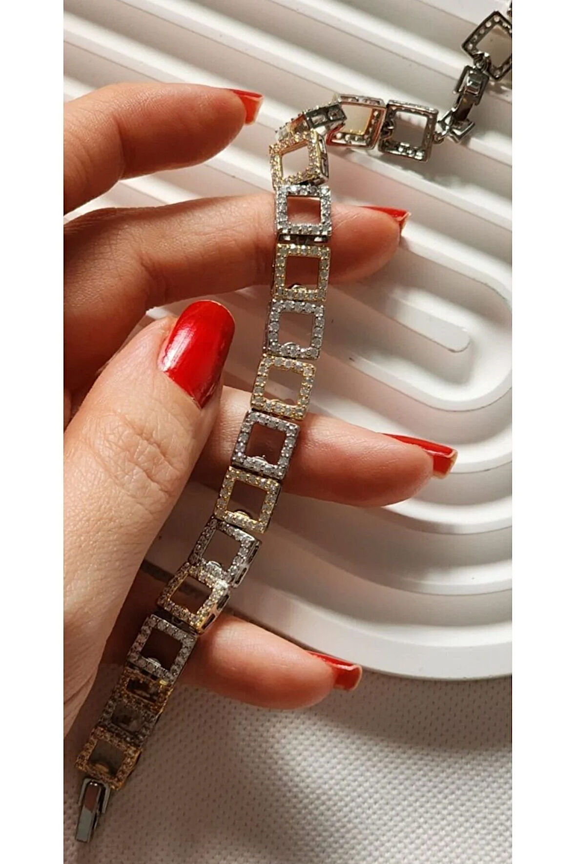 zirkon taşlı vip kuyumcu kadın bileklik