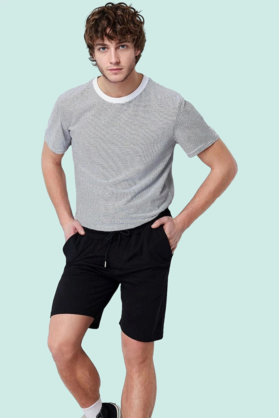 Erkek Yazlık Şort Lastikli Bel Casual Stil Boru Paça Günlük Kullanım Yaz Aylarının Vazgeçilmezi