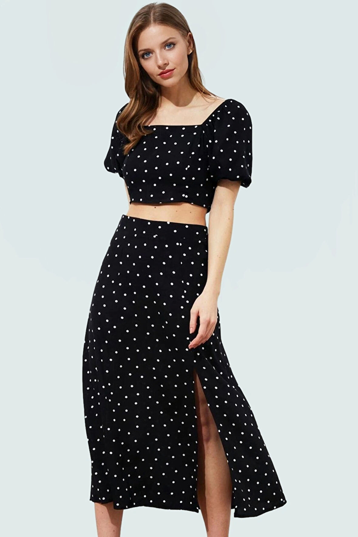 Viskoz Dokuma Puantiyeli Bluz Etek Takım Midi Boy Yırtmaçlı Uzun Ömürlü Dayanıklı Malzeme