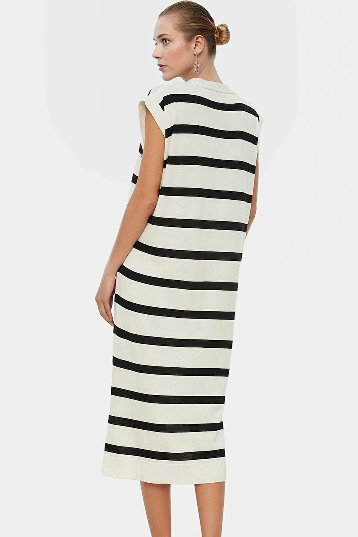 Yazlık Midi Elbise Triko Kumaş V Yaka Çizgili Desen Shift Kalıp Rahat Kaliteli İşçilik