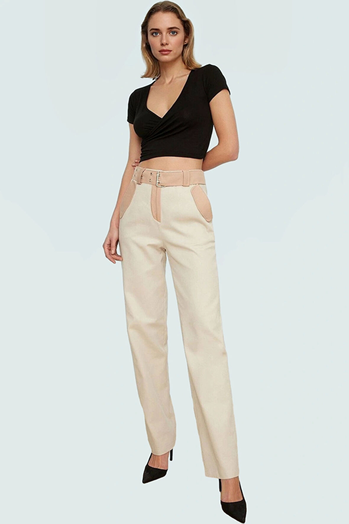 Rahat ve Şık Viskoz Bluz Kruvaze Crop V Yaka Fitted Modern Stil Konforlu Kesim