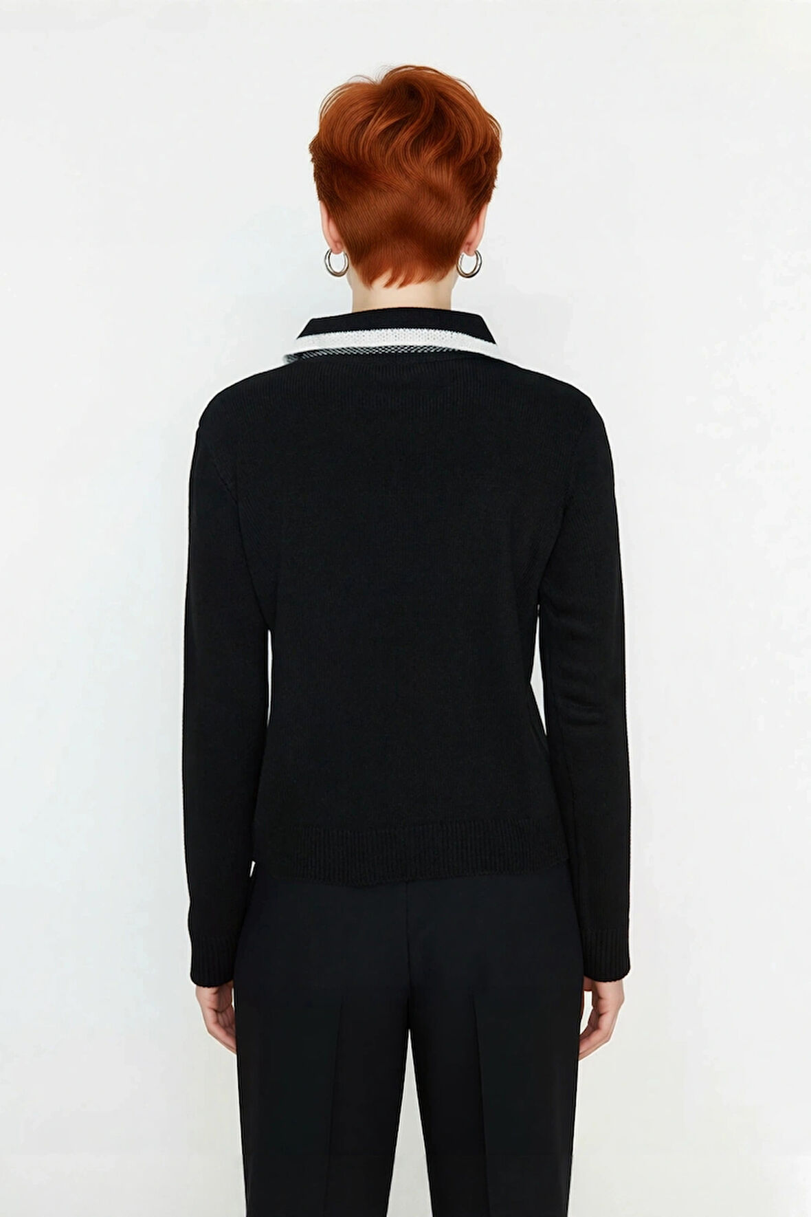 Kadın Akrilik Triko Kazak Polo Yaka Detaylı Renk Bloklu Uzun Kollu Kış Sezonu İçin Şık ve Rahat