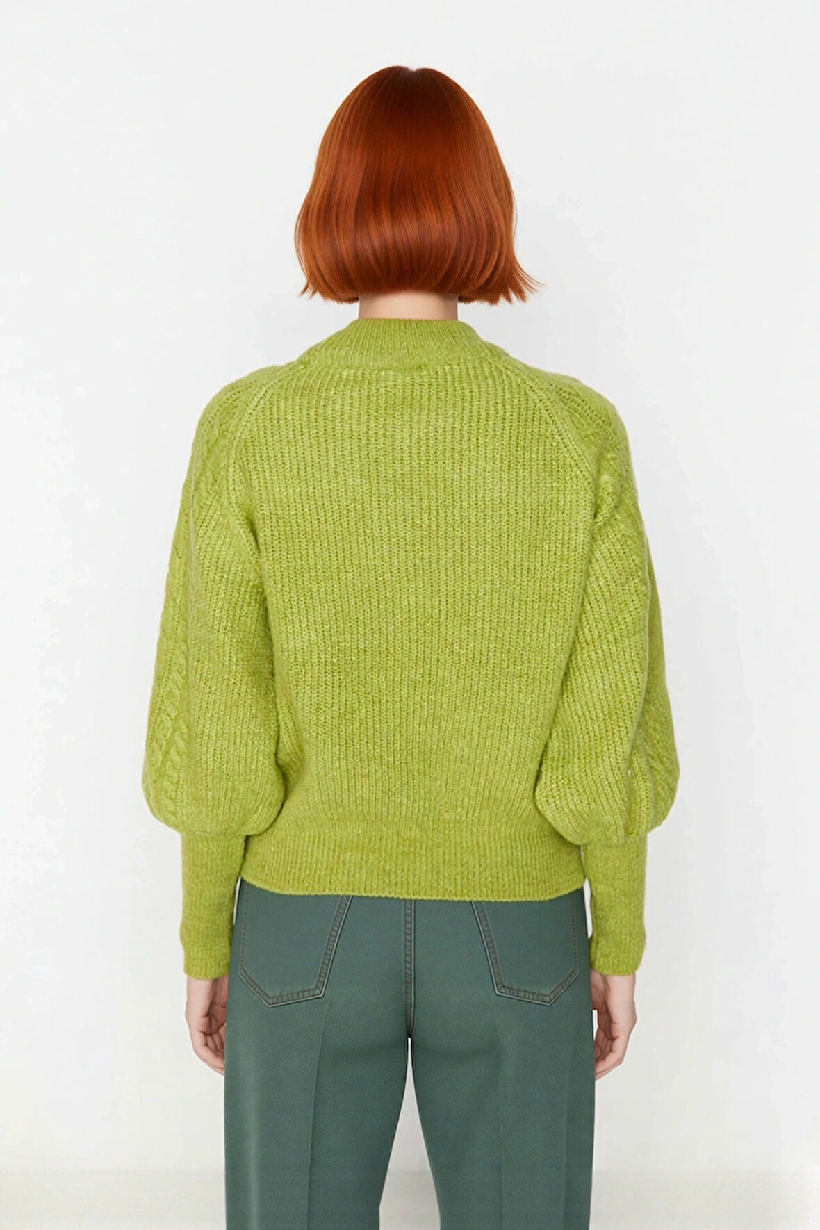 Kadın Regular Fit Yumuşak Dokulu Triko Kazak Balon Kol Dik Yaka Saç Örgü Kış Sezonu Şıklığı