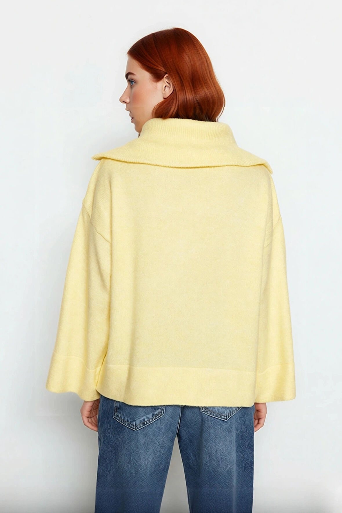 Kadın Oversize Fermuarlı Dik Yaka Triko Kazak Yumuşak Dokusuyla Günlük Konfor ve Şıklık Kaliteli