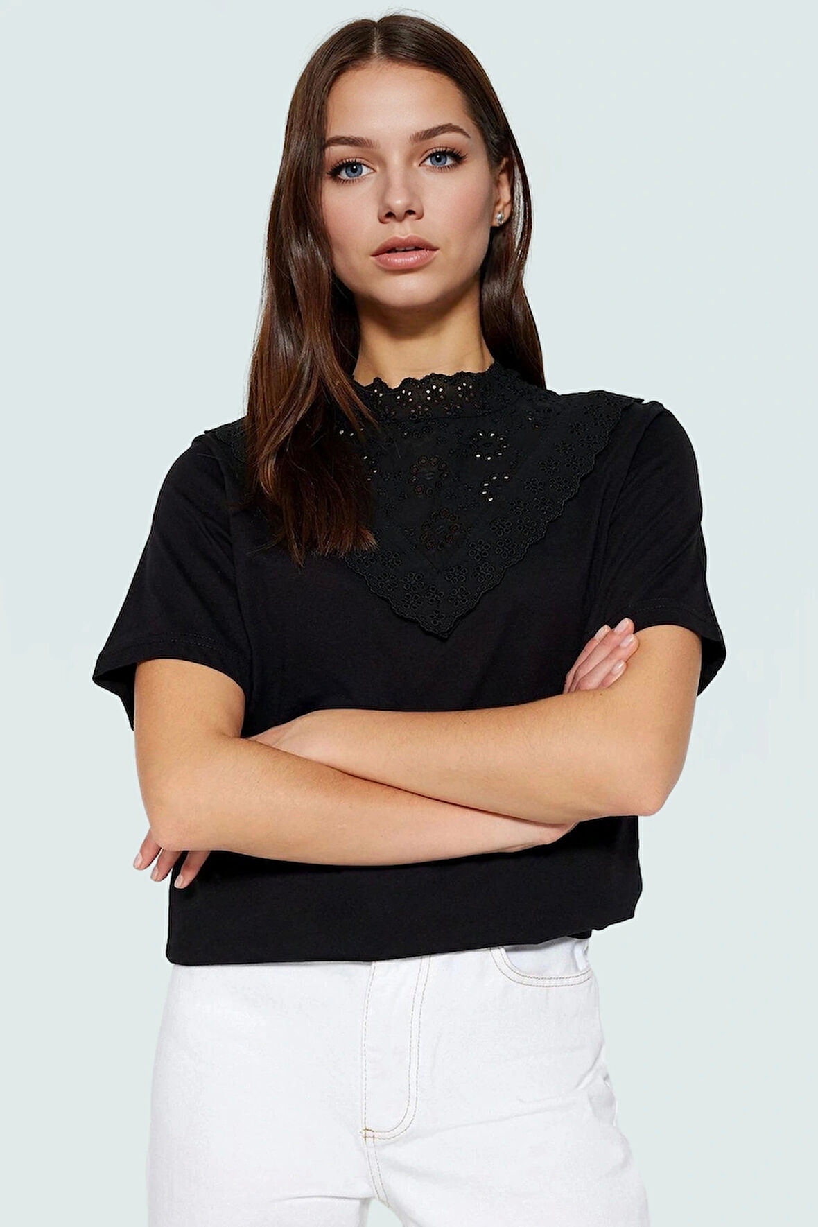 Regular Kalıp Pamuklu Bluz Brodeli Detay Dik Yaka Yaz Günlük Kullanım İçin