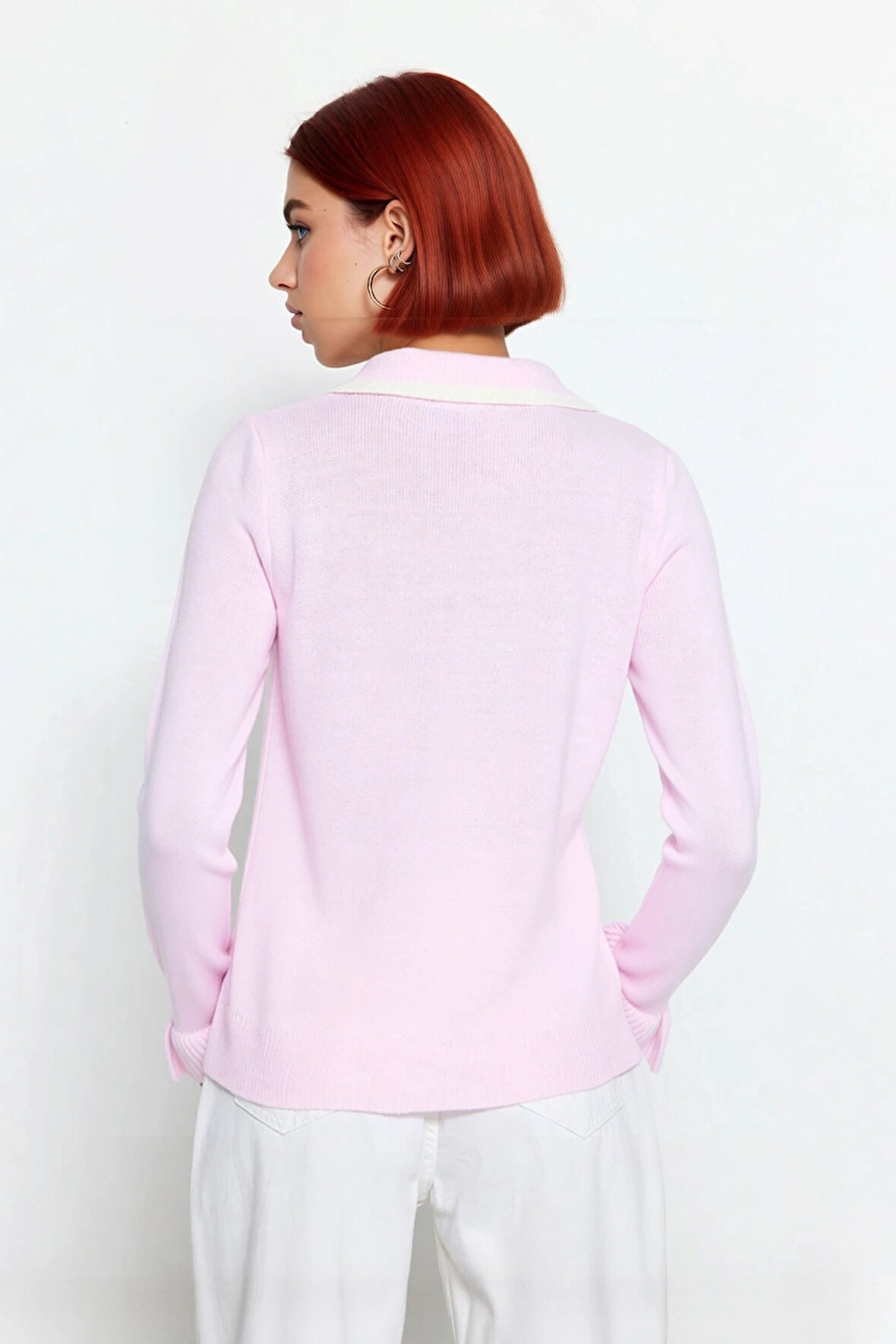 Kadın Akrilik Triko Kazak Polo Yaka Detaylı Renk Bloklu Uzun Kollu Kış Sezonu İçin Şık ve Rahat