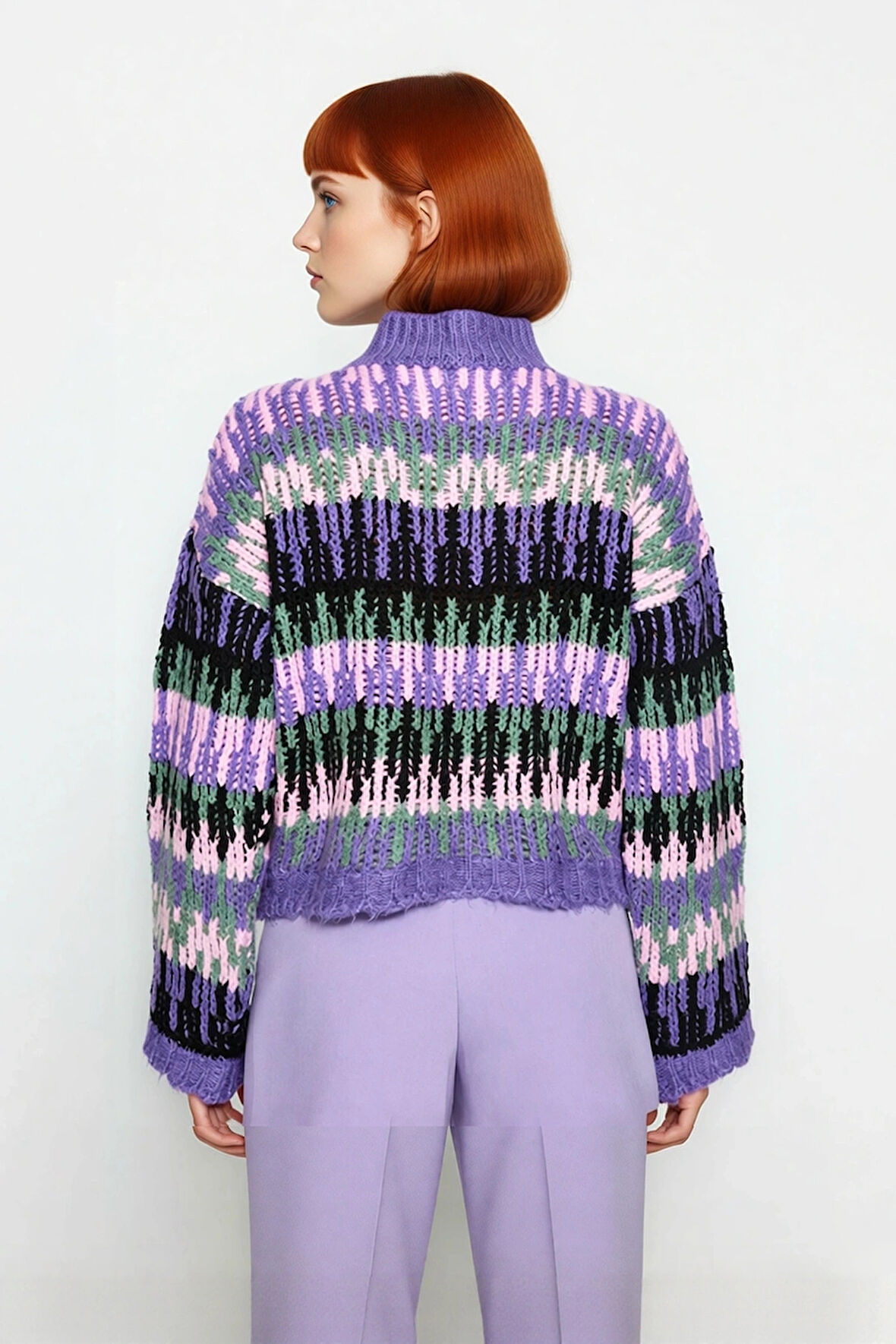 Kadın Oversize Kesim Etnik Desenli Uzun Kollu Crop Triko Kazak Soğuk Günler İçin İdeal Kaliteli