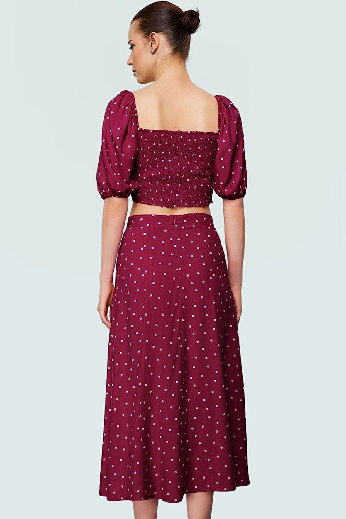 Viskoz Dokuma Puantiyeli Bluz Etek Takım Midi Boy Yırtmaçlı Uzun Ömürlü Dayanıklı Malzeme