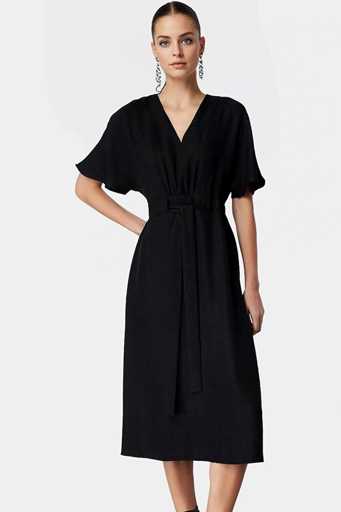 Nefes Alan Polyester Midi Elbise A Kesim V Yaka Kuşak Detayı Özenle Seçilmiş Rahat Kullanım