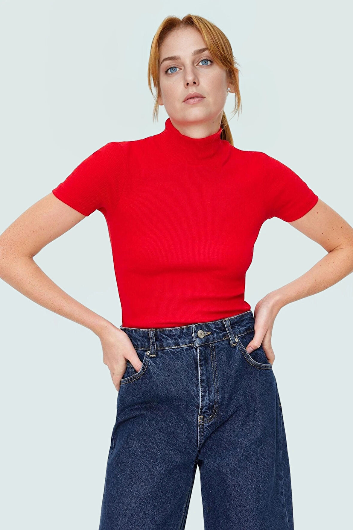 Yazlık Crop Bluz Rejenere Kaşkorse Dik Yaka Vücuda Oturan Seçkin Malzeme