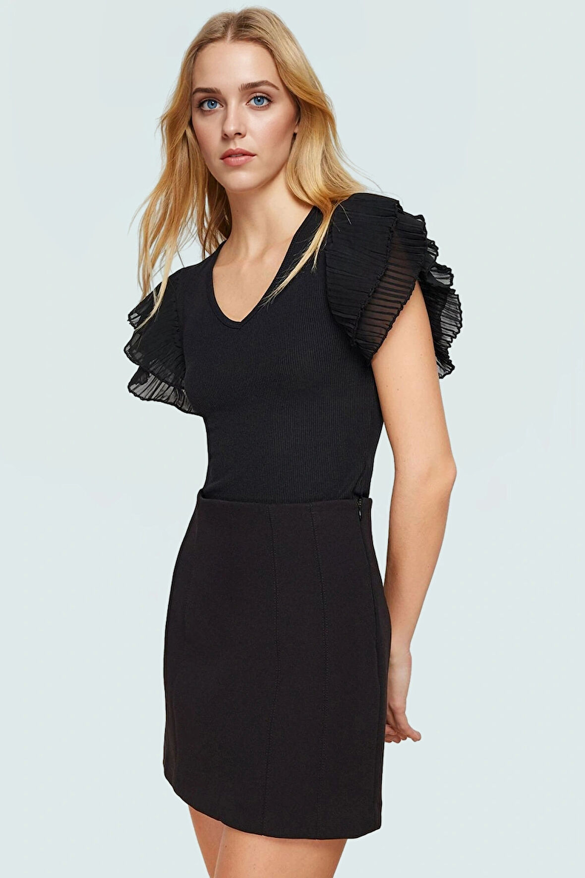 Polyester Örme Bluz Fitted V Yaka Tül Detaylı Kollar Design Koleksiyonu Trend Tasarım