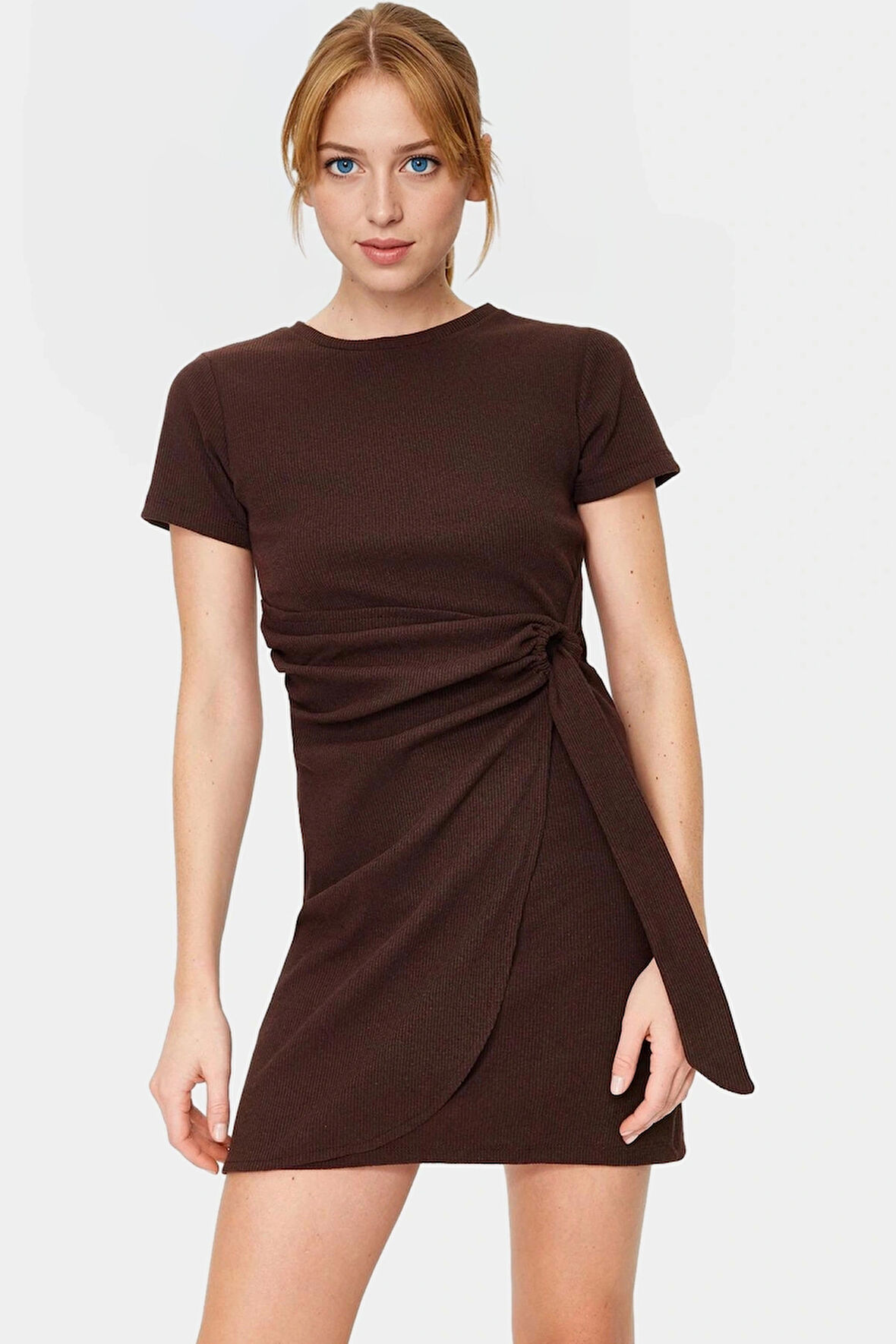 Bağlama Detaylı Örme Mini Elbise Konforlu ve Şık Bir Stil Trend Tasarım Zarifane