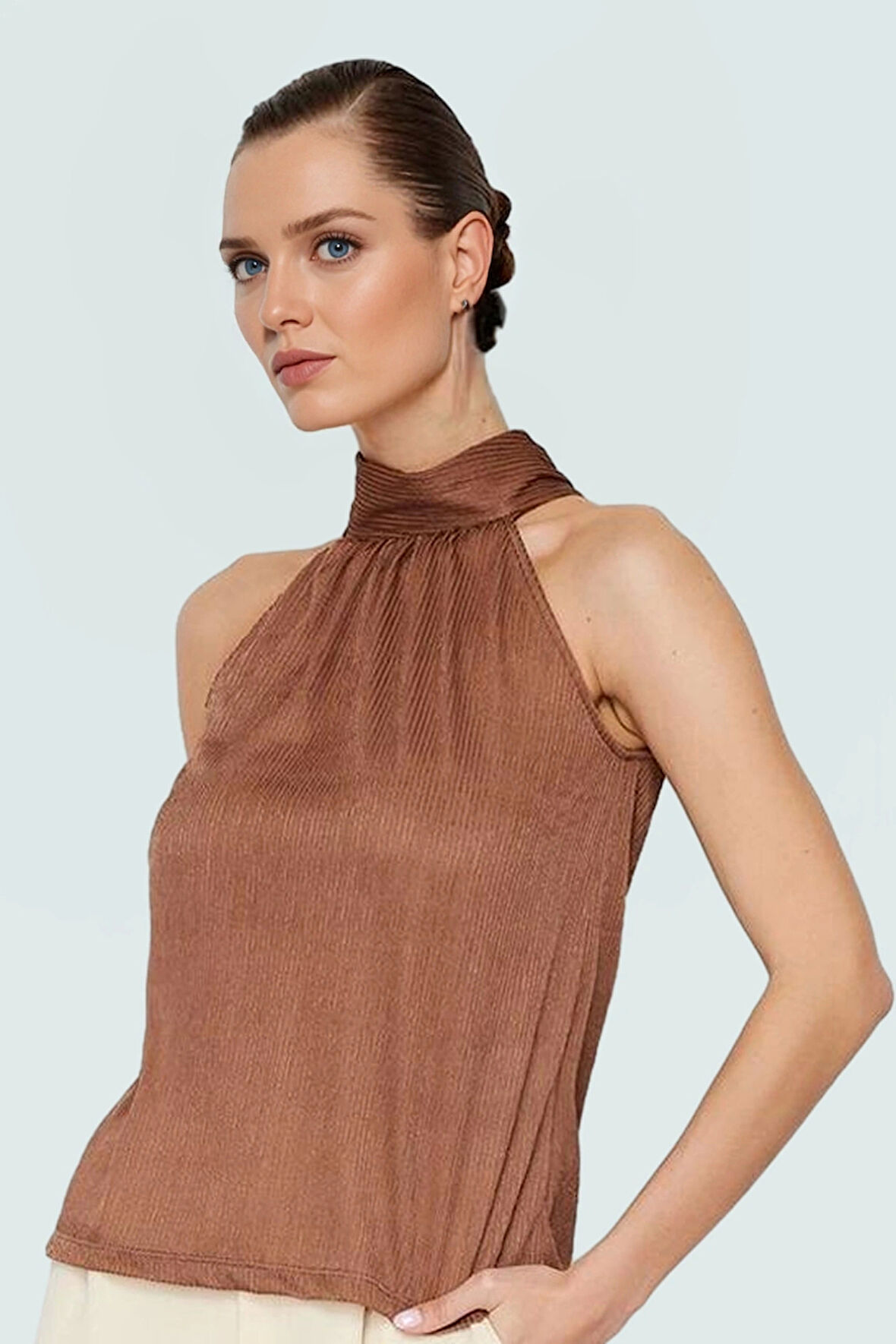 İş ve Günlük Kullanım İçin Polyester Örme Pilise Bluz Halter Yaka Profesyonel Görünüm