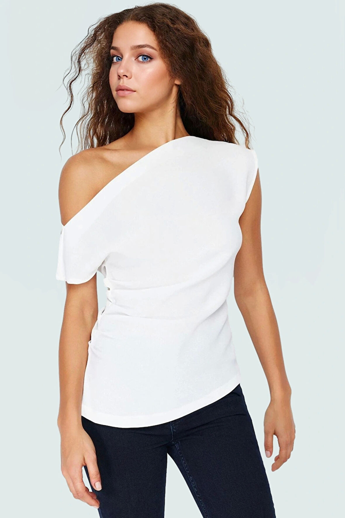 Yazlık Bluz Şık Kayık Yaka Tek Kol Krep Dokuma Görünüm Modern Stil