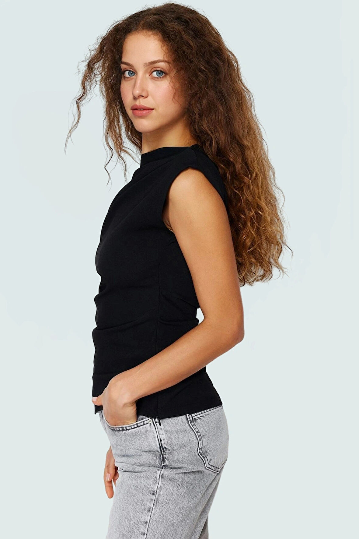 Yazlık Bluz Şık Kayık Yaka Tek Kol Krep Dokuma Görünüm Modern Stil