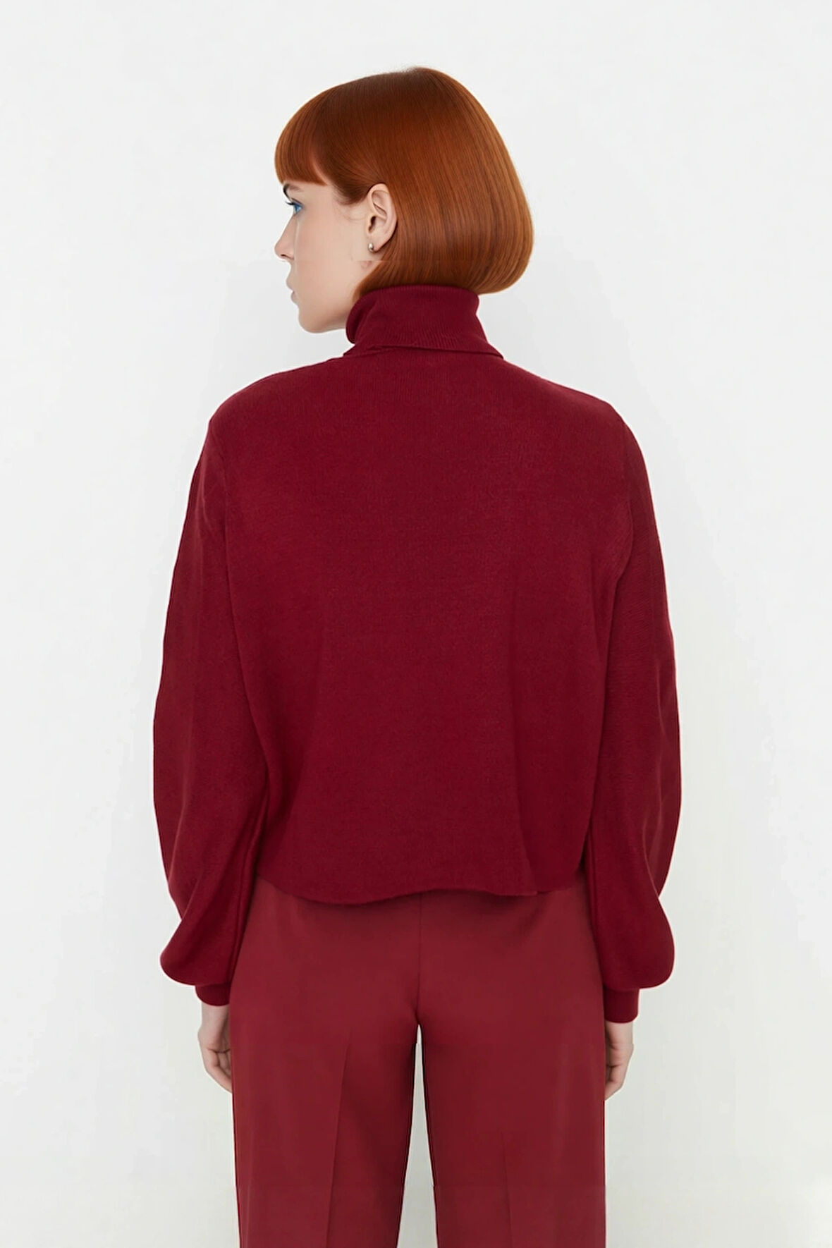 Kadın Basic Oversize Balıkçı Yaka Triko Kazak Standart Kol Rahatlığıyla Kış Sezonu Vazgeçilmezi