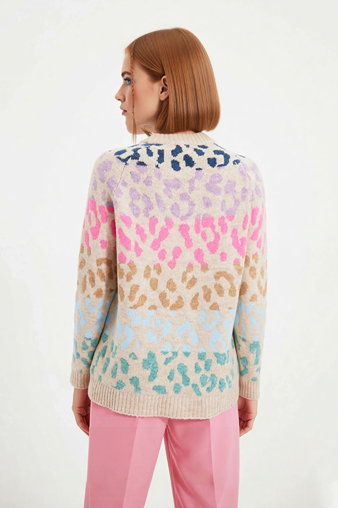 Kadın Basic Oversize Kalıp Bisiklet Yaka Triko Kazak Animal Desenli Uzun Kollu Kış Günleri İçin