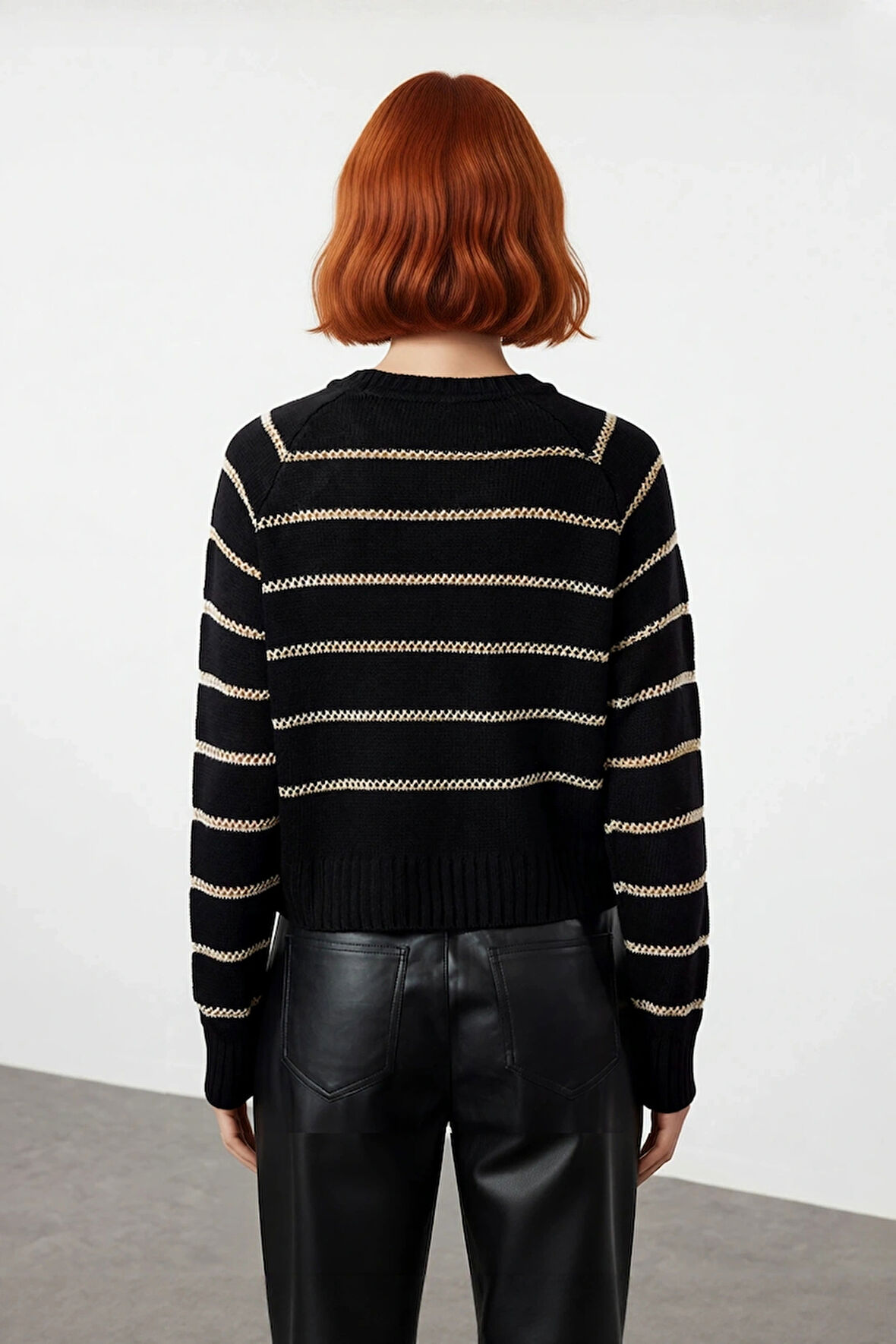 Kadın Oversize Reglan Kol Lacivert Çizgili Triko Kazak Modası Kış Mevsimine Özel Şıklık Kaliteli