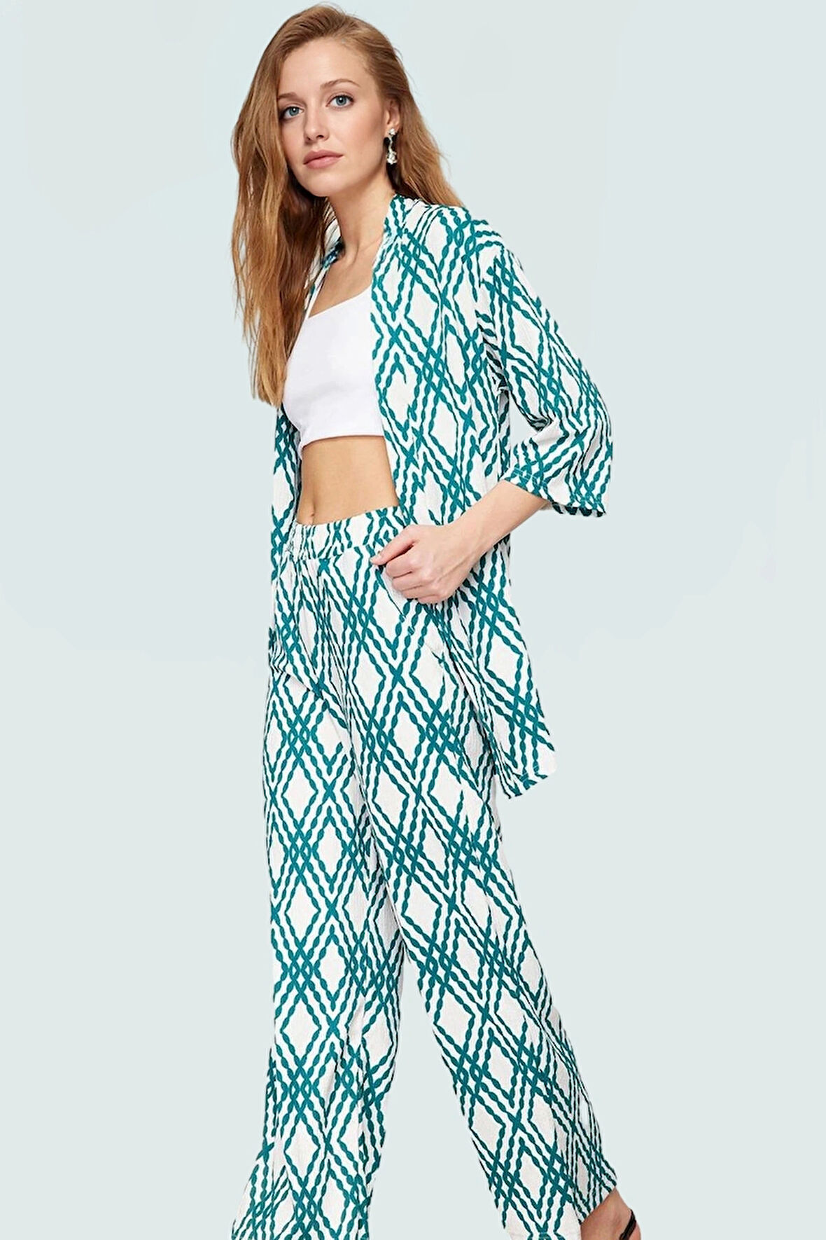 Şık Leopar Desenli Kimono Takım Nefes Alan Polyester Kumaş Görünüm Profesyonel