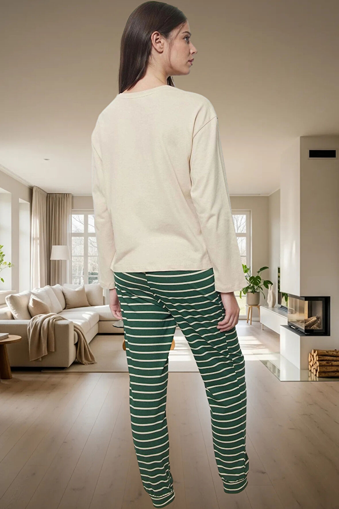 Yumuşak Pamuklu Kadın Pijama Takımı Çizgili Yılbaşı Temalı Boru Paça Modern Stil Uzun Ömürlü
