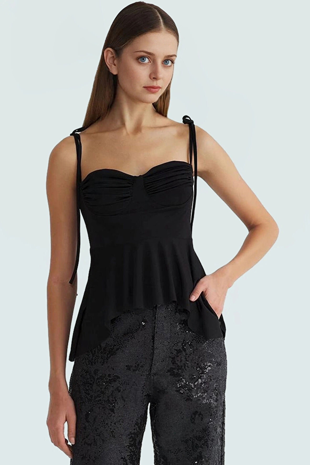 Rahat ve Şık Kolsuz Örme Bluz %97 Polyester Yaz İçin Ideal Konforlu Kesim Seçkin Malzeme