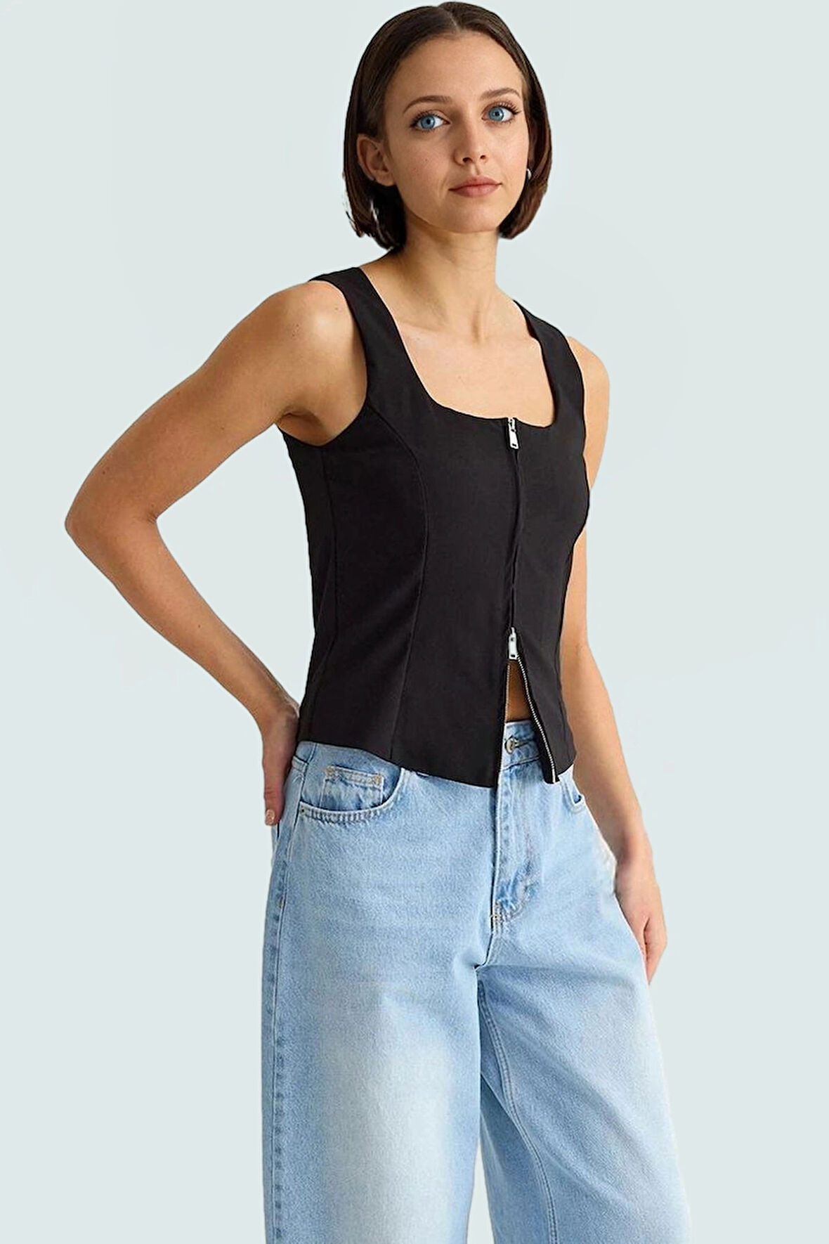 Crop Bluz 75% Polyester 23% Viskoz 2% Elastan Bisiklet Yaka Fitted Şık Görünüm
