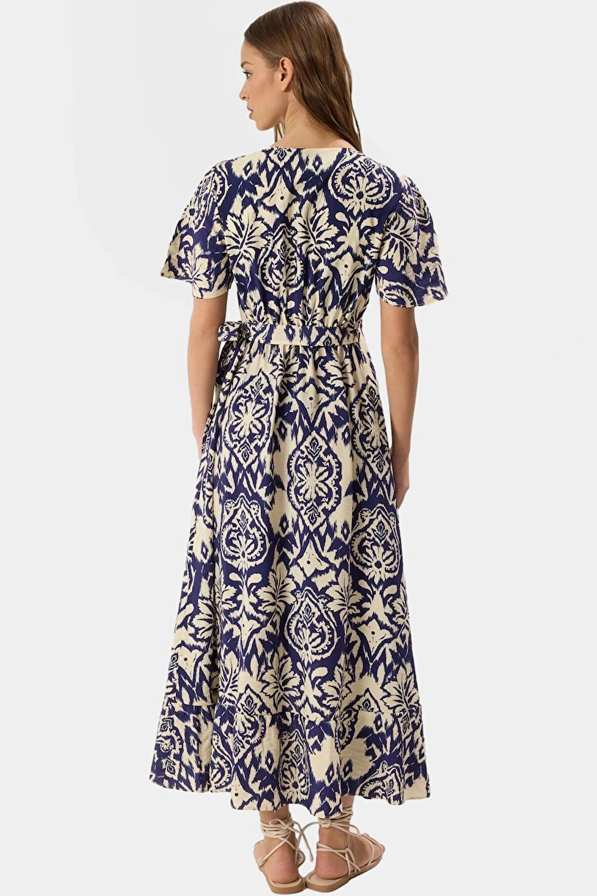 Viskoz Kumaşlı Kruvaze Midi Elbise Şal Desenli Kuşaklı ve Rahat Yüksek Kalite Kaliteli İşçilik