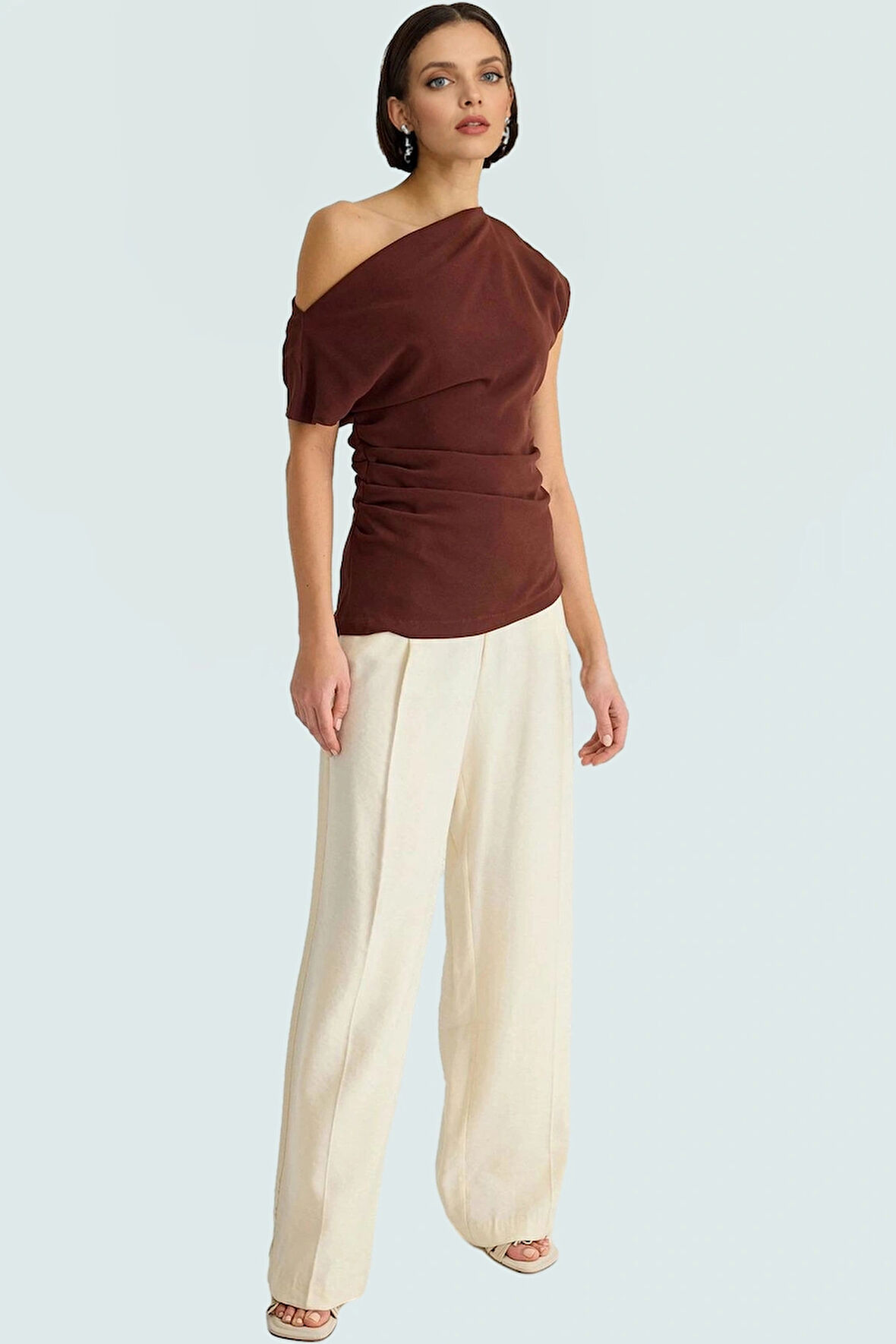 Yazlık Bluz Şık Kayık Yaka Tek Kol Krep Dokuma Görünüm Modern Stil