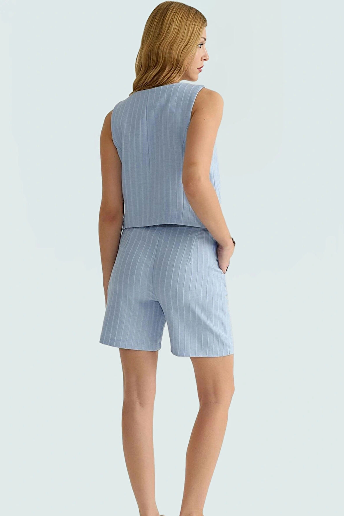 Rahat ve Şık Yazlık İkili Takım Viskon Süprem Yelek Şort Trend Tasarım Seçkin Malzeme Modern Stil