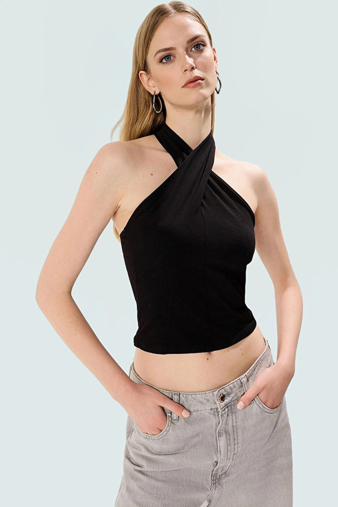 Crop Bluz Örme Boyundan Bağlamalı Rahat Günlük Stil Mükemmel Uyum Premium Kalite