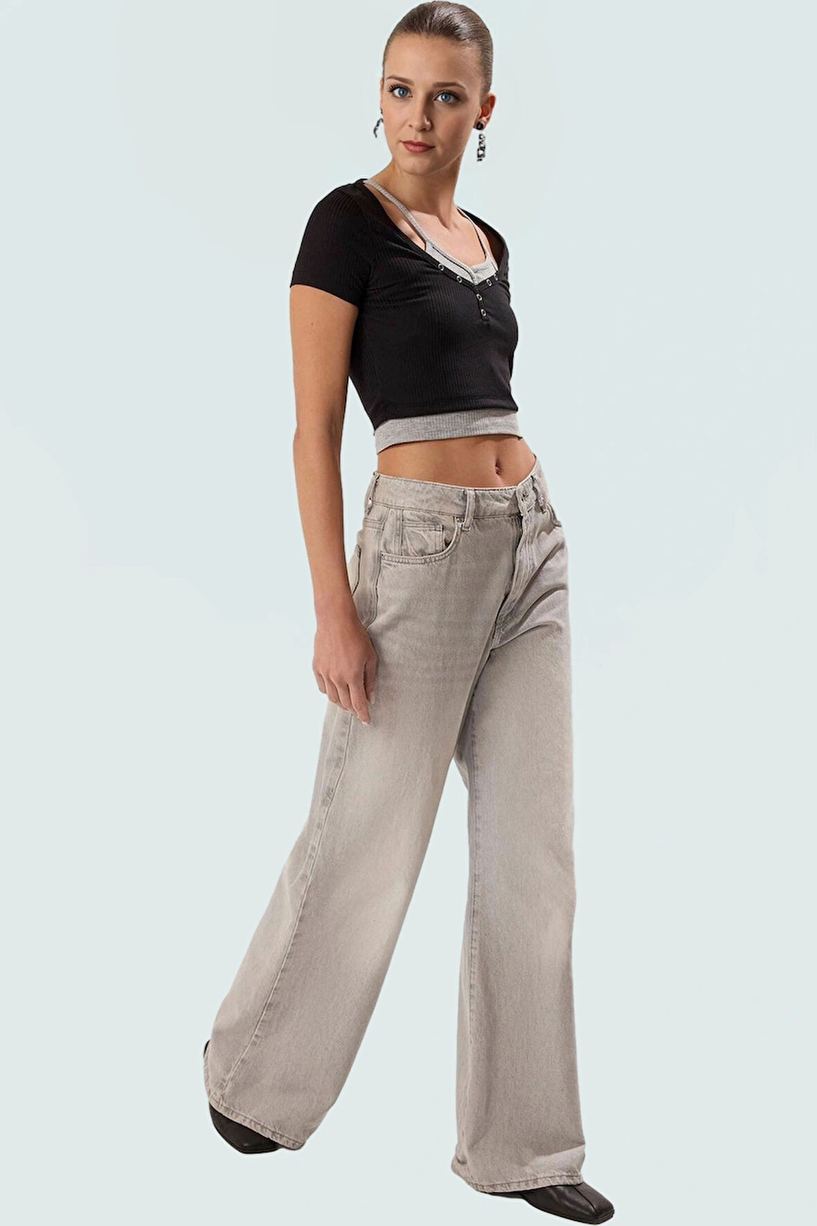 Kısa Kollu Bluz Vücudu Saran Örme Polyester Yazlık Profesyonel Görünüm Kaliteli İşçilik