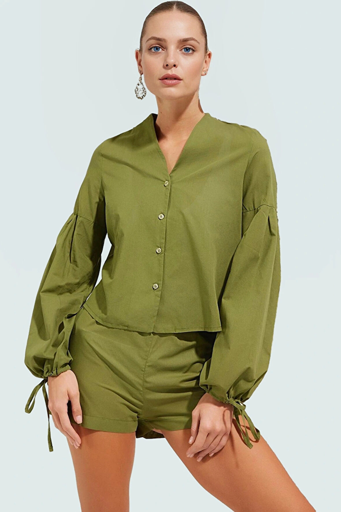 Pamuklu Oversize Bluz Şort Takım Dik Yaka Reglan Kol Yazlık Şık Görünüm Özel Tasarım