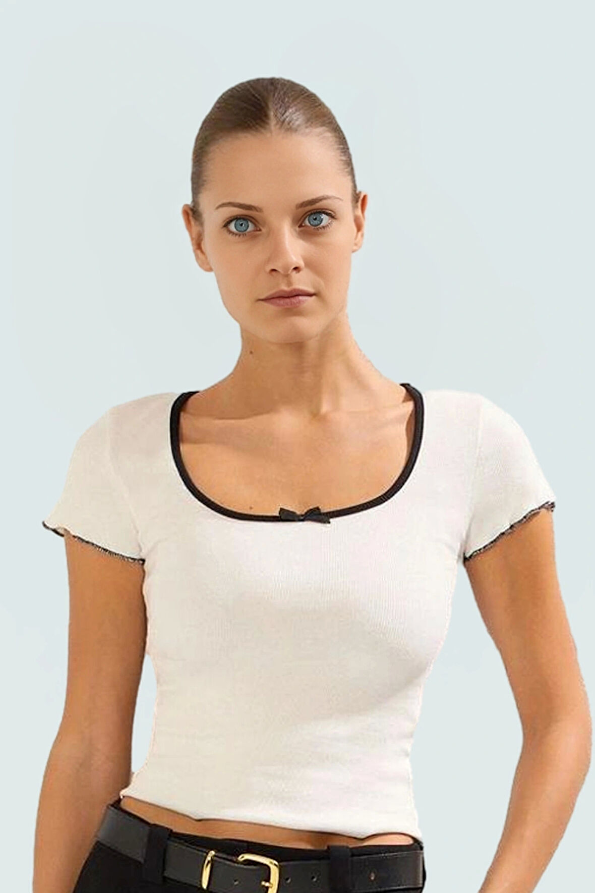 Pamuklu Örme Bluz Fitted Kalıp Havuz Yaka Kısa Kol Modern Stil Trend Tasarım