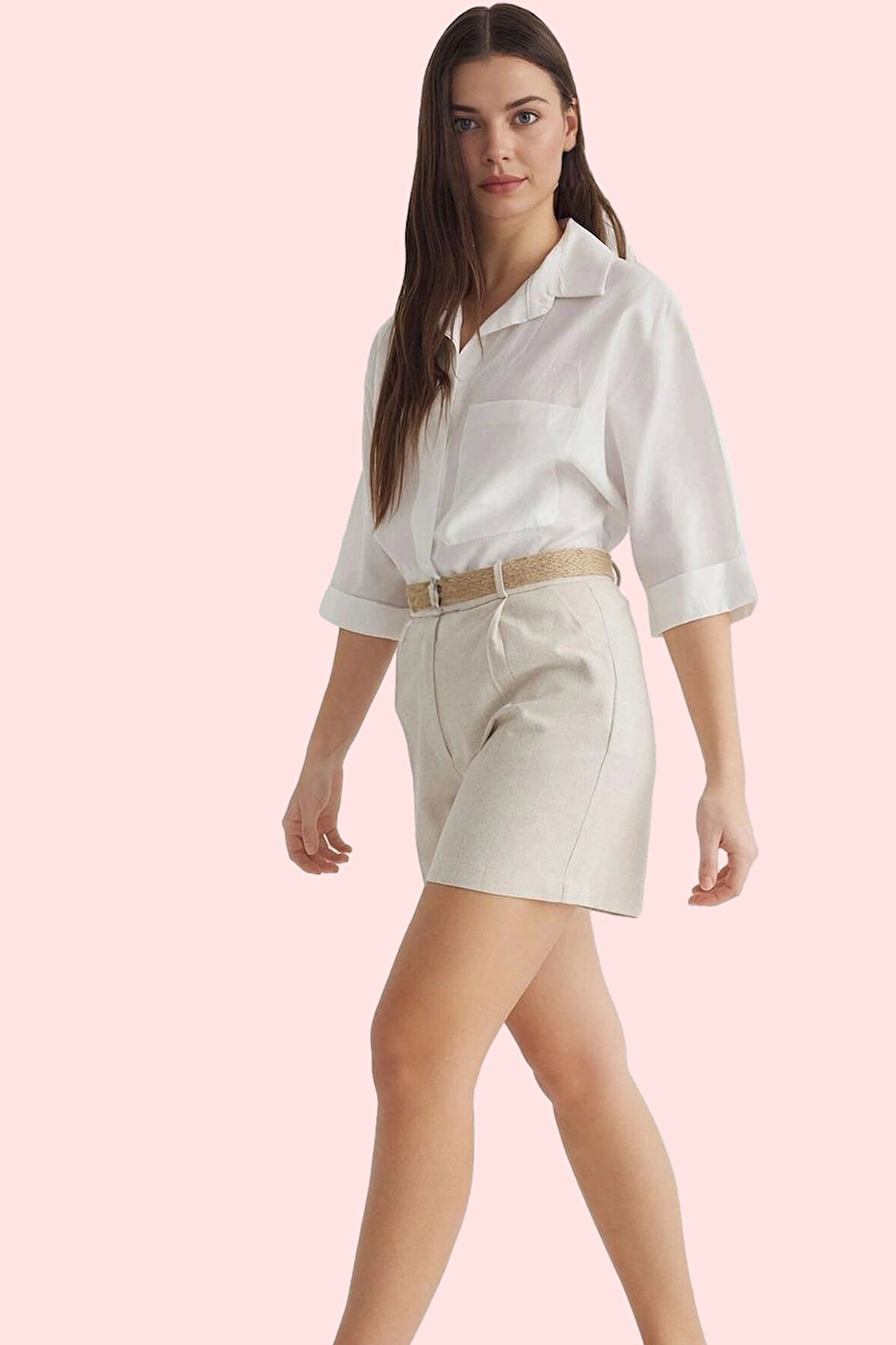 Kadın Kemerli Şort; Rahat Şık ve Pamuk Dokuma Kumaştan Günlük Kullanım Yaz Aylarının Vazgeçilmezi