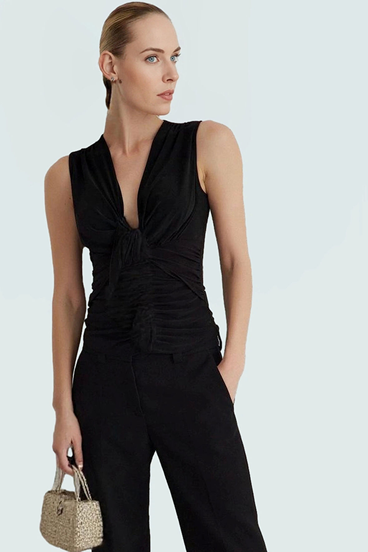 Polyester Elastan Sandy Örme Büstiyer V Yaka Fitted Yazlık Kaliteli İşçilik Konforlu Kesim