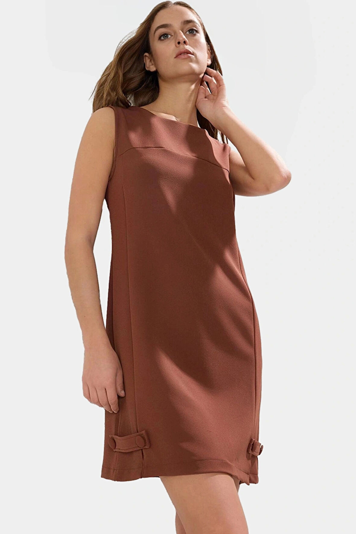 Kolsuz Mini Elbise Nefes Alan Dokuma Kumaş Profesyonel Görünüm Özel Tasarım