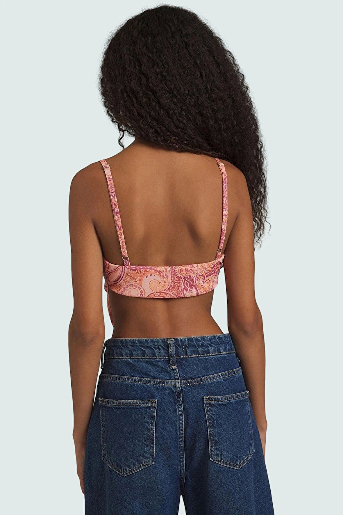 Fitted Galaksi Desenli Örme Bluz; Degaje Yaka Asimetrik Etek Ucu Özenle Seçilmiş