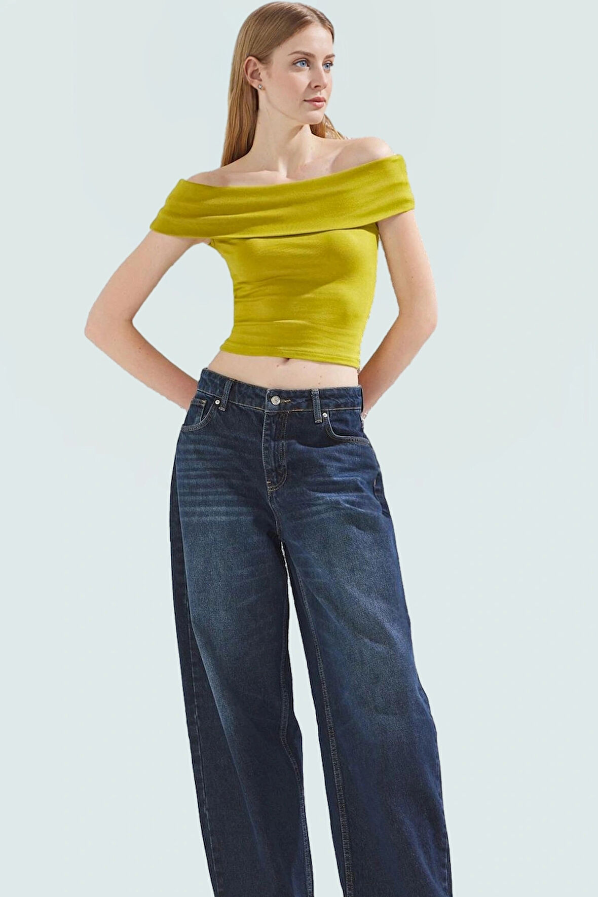 Şık ve Rahat Örme Bluz Carmen Yaka Kısa Kollu Fitted Kalıp Seçkin Malzeme Zarifane Tasarım