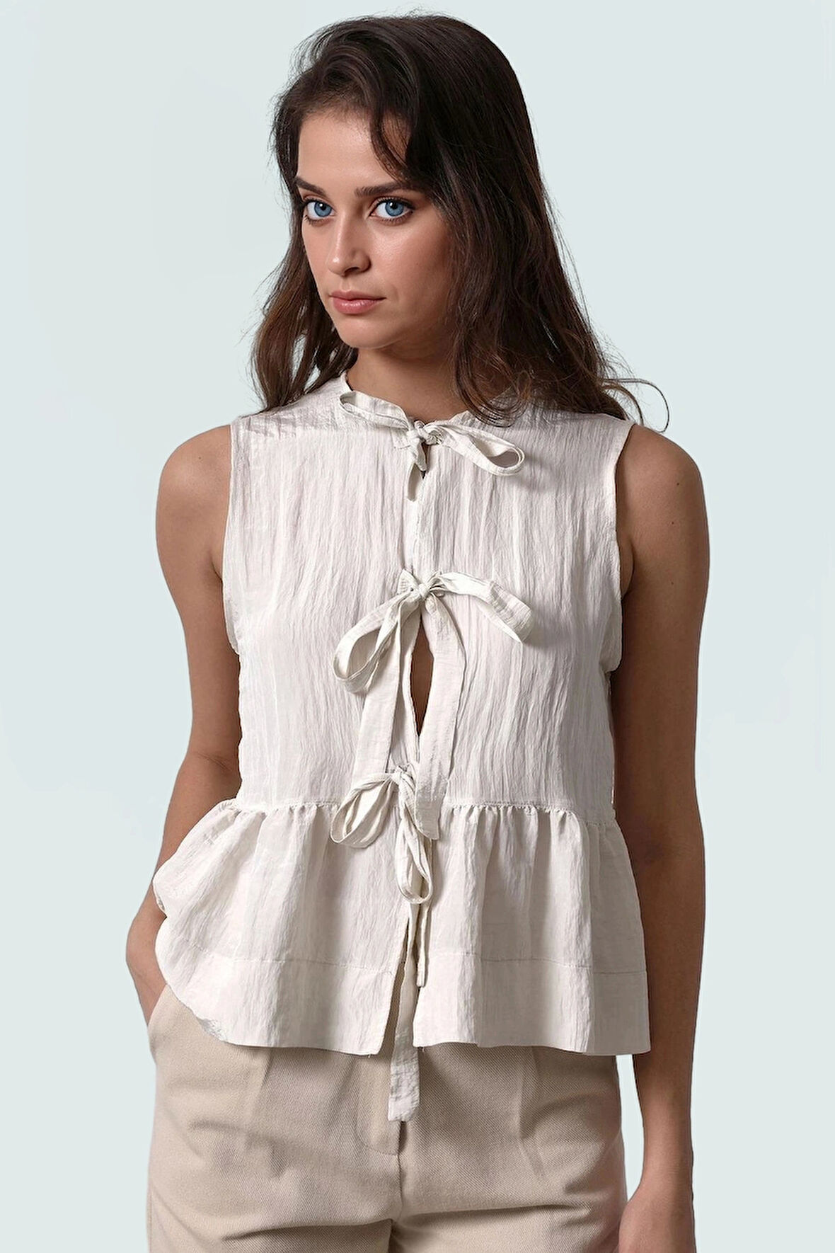 Önü Bağlamalı Crop Bluz %100 Polyester Dokuma Kumaş Uzun Ömürlü Rahat Ve Şık Konforlu Kesim