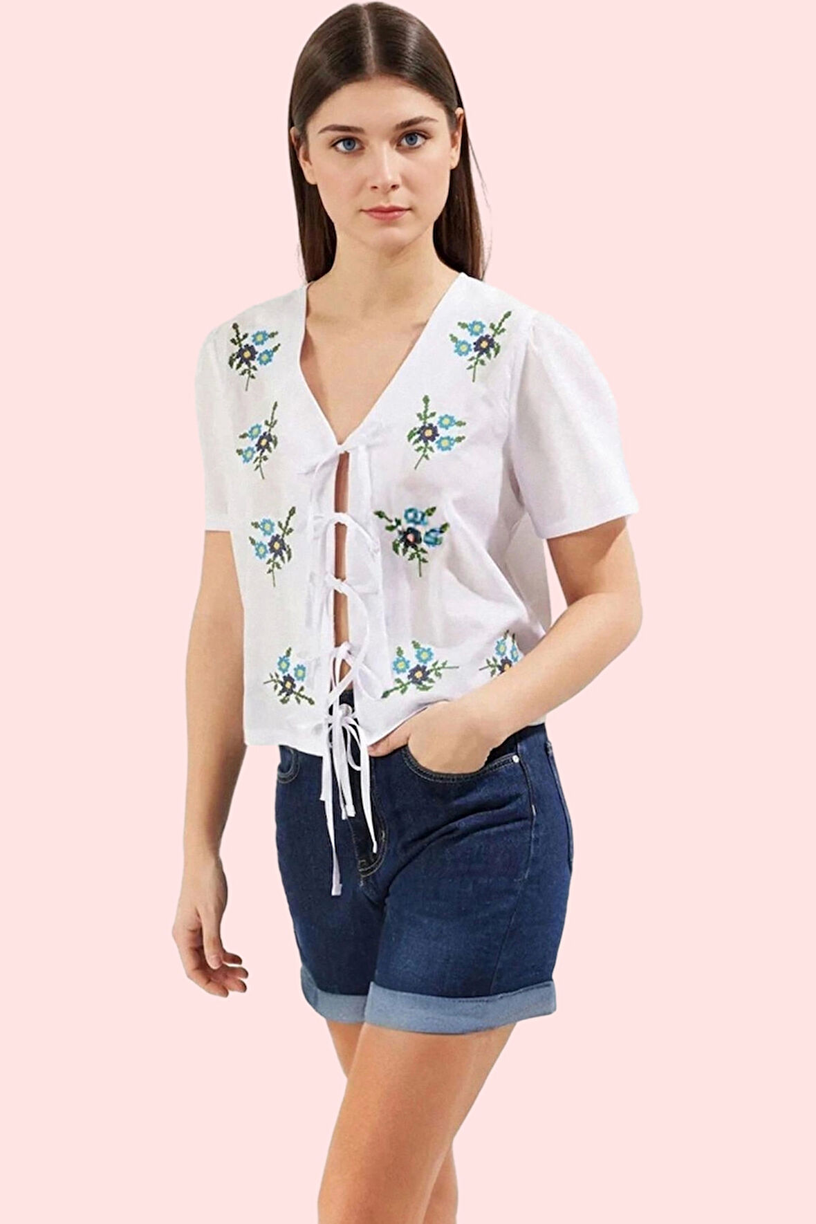Kadın Kısa Kollu V Yaka Pamuk Gömlek Yazlık Rahat Günlük Kombinler İçin Yaz Aylarının Vazgeçilmezi