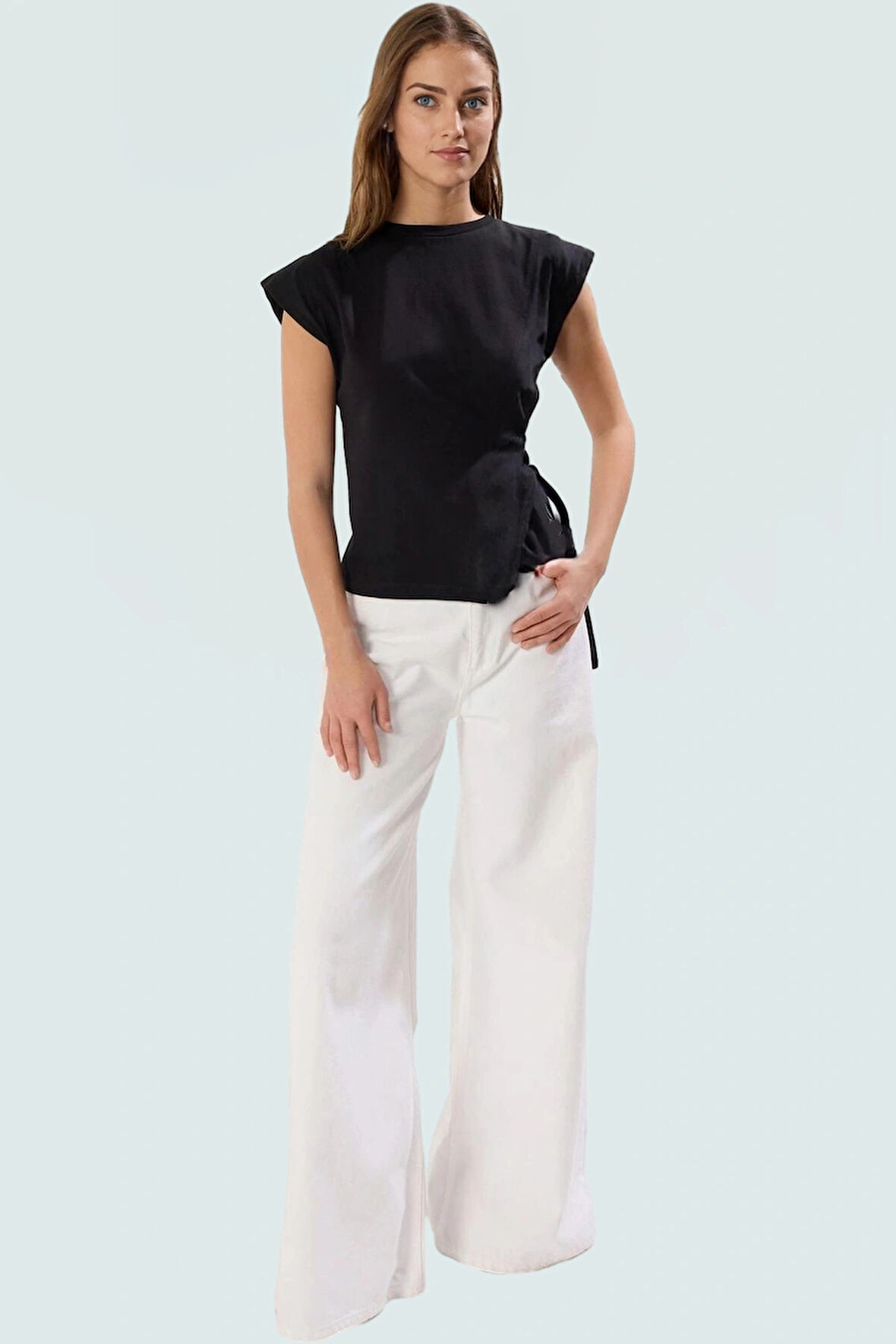 Rahat Kalıp Pamuklu Bluz Plise Detay Bisiklet Yaka Yazlık Kombinler İçin Şık Görünüm