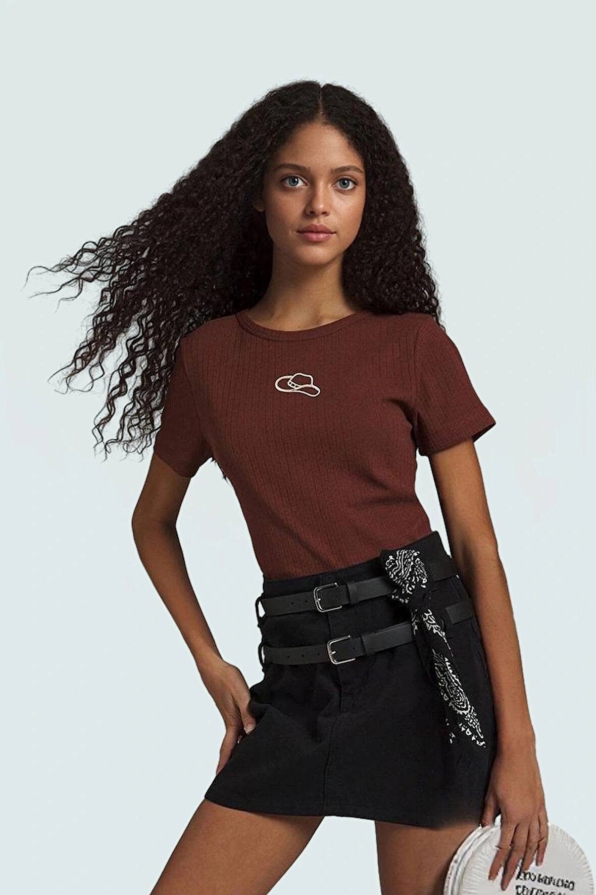 Basic Fitted Örme Bluz Nakış Detay TR Menşei Günlük Kullanım İçin Uzun Ömürlü