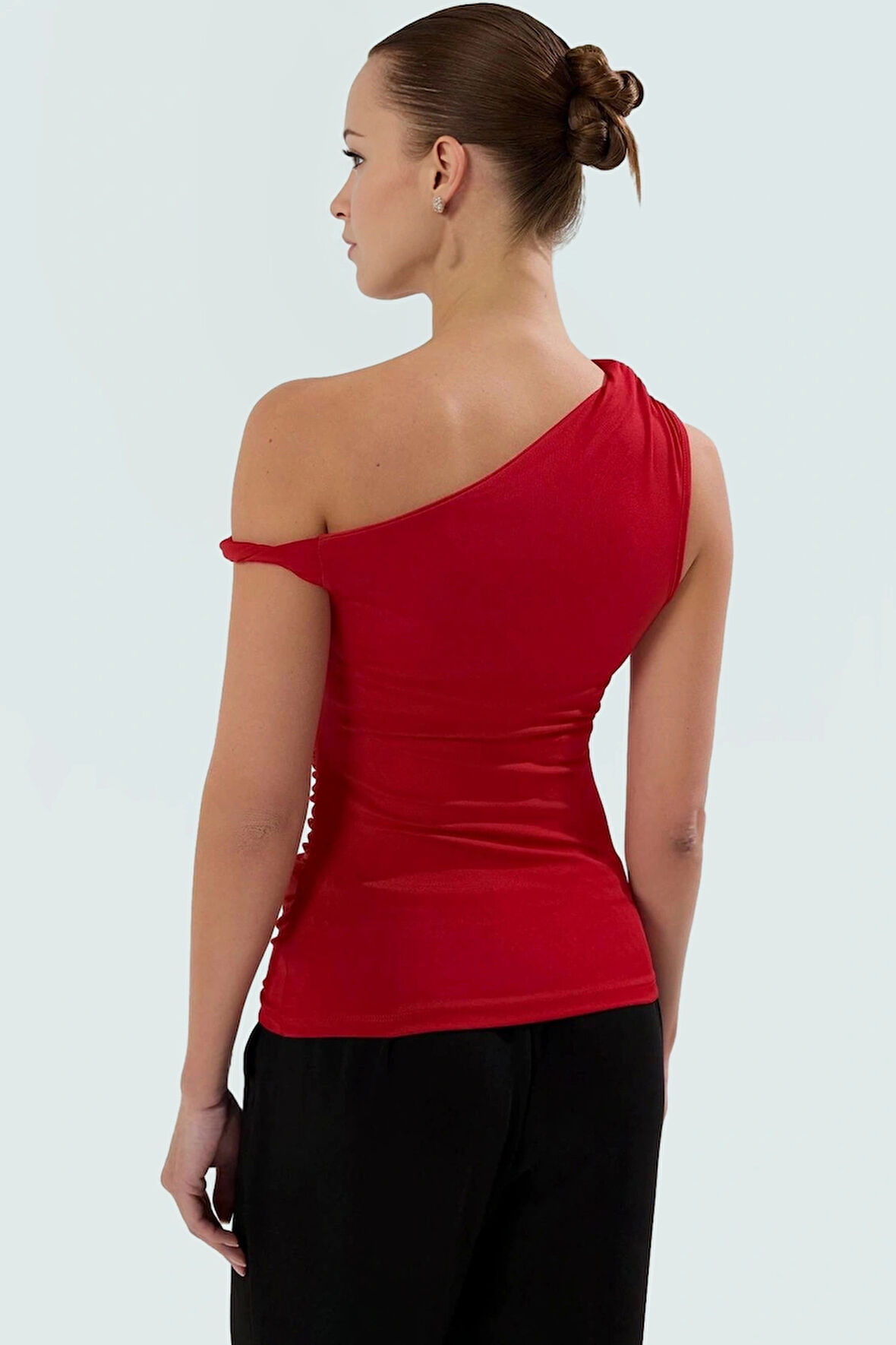 Rahat ve Şık Asimetrik Yaka Örme Bluz Polyester Elastan Karışımı Modern Stil Dayanıklı Malzeme