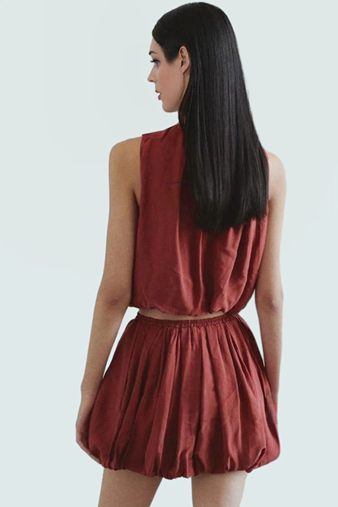 Rahat Modal Kumaştan Halter Yaka Kolsuz Crop Bluz Günlük Kombin Dayanıklı Malzeme Ve Şık