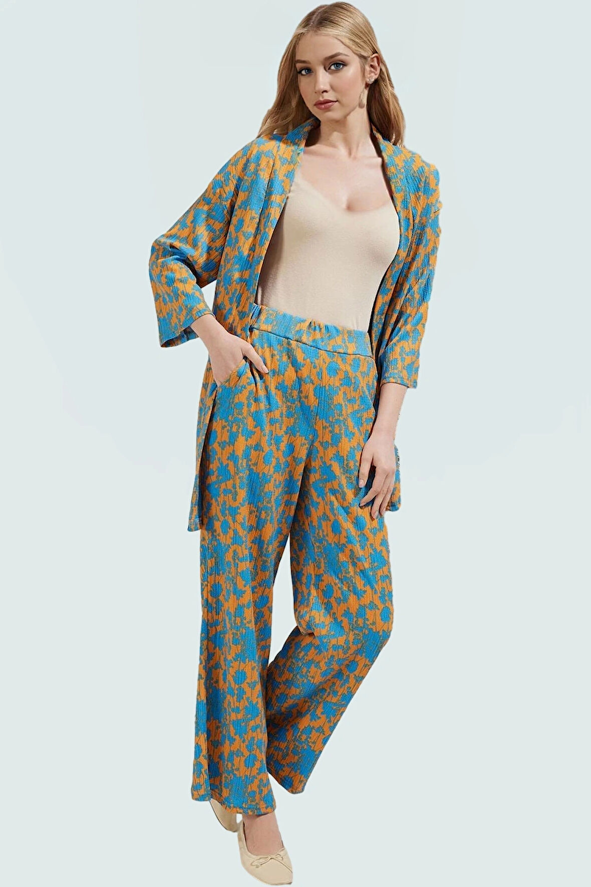 Şık Leopar Desenli Kimono Takım Nefes Alan Polyester Kumaş Görünüm Profesyonel