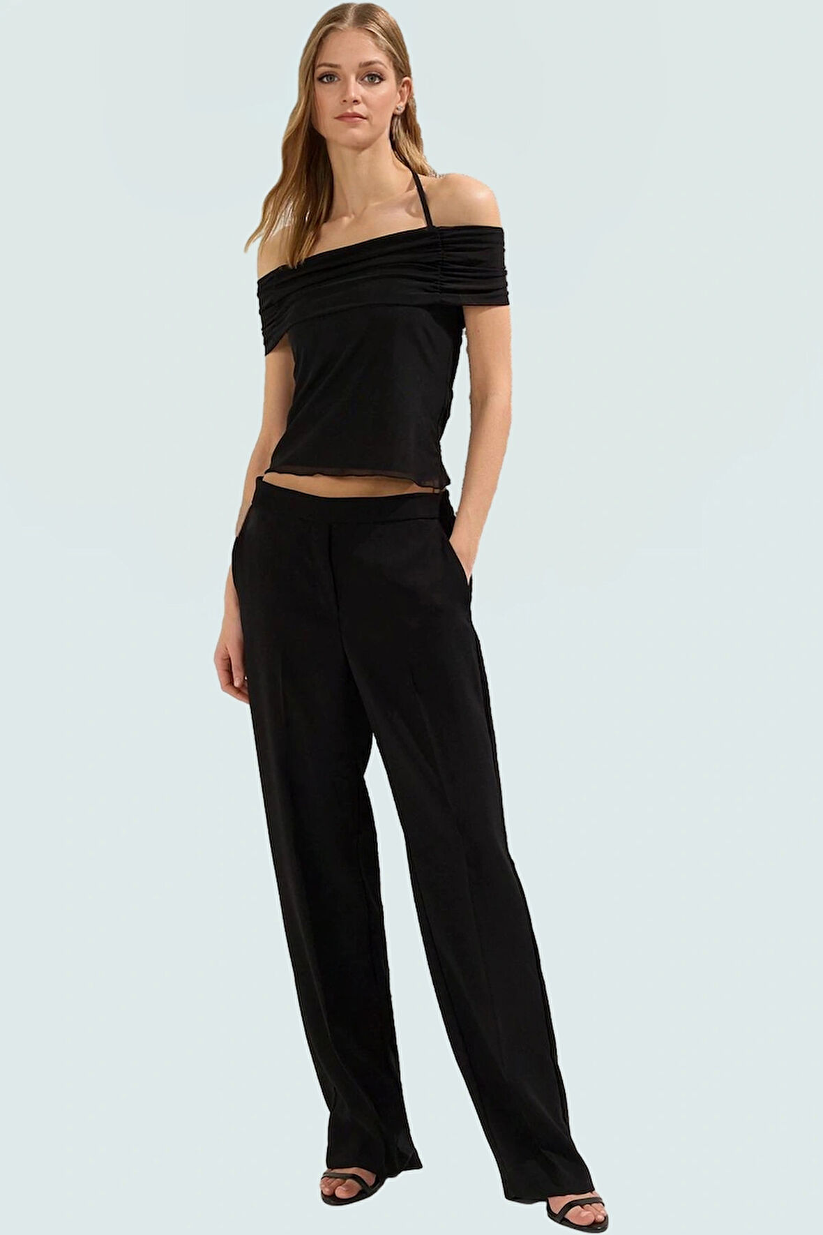 Yazlık Kısa Kollu Astarlı Örme Bluz Carmen Yaka ve Bağlama Detayı Mükemmel Uyum Özel Tasarım