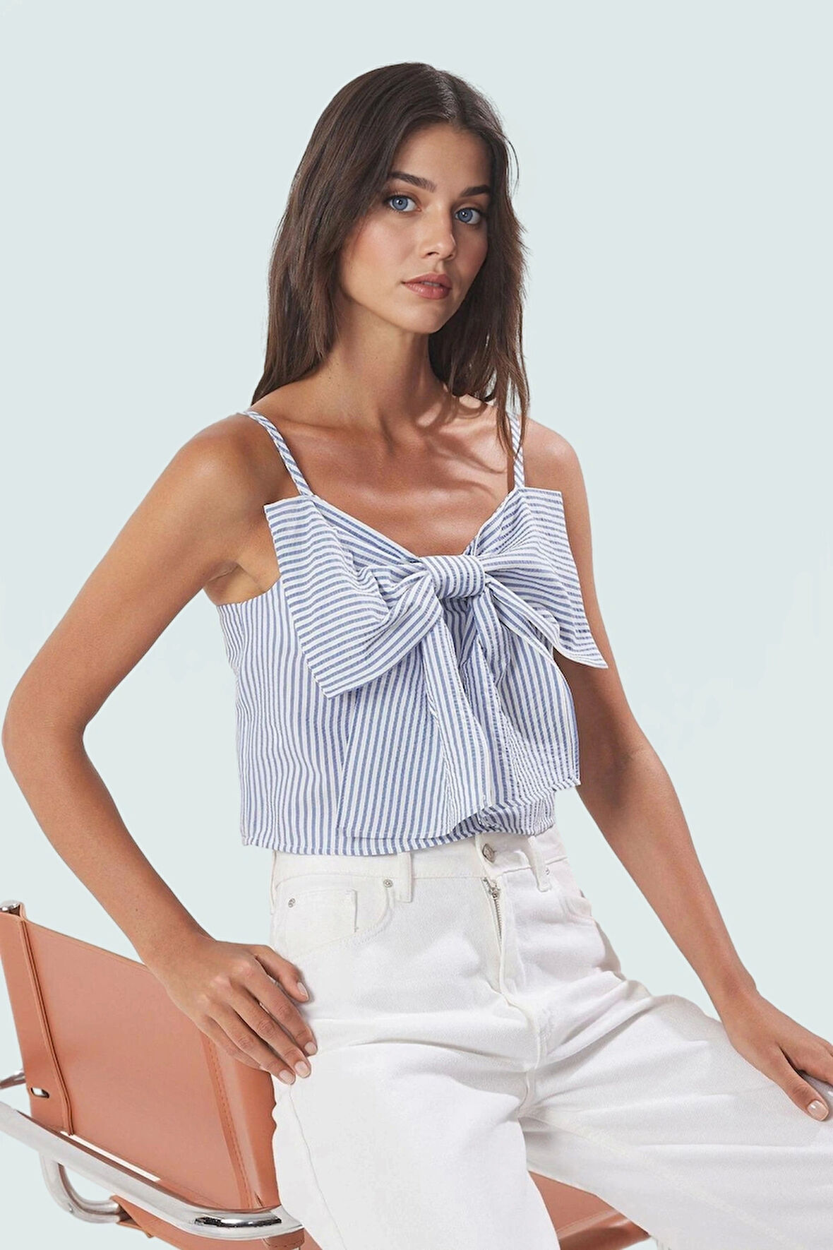 Fiyonklu Çizgili Dokuma Bluz Kolsuz Kare Yaka Yazlık Rahat Kullanım Konforlu Kesim